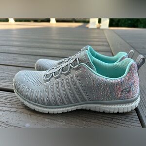 NWT Skechers Women’s Comfy Slip On Shoes • Gray & Blue • Size 6.5 👟